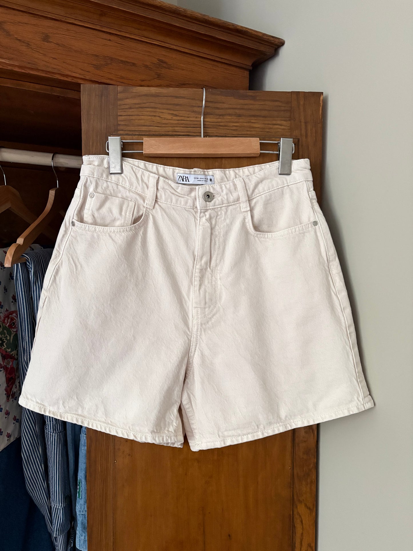 Short crème Zara (S/M)