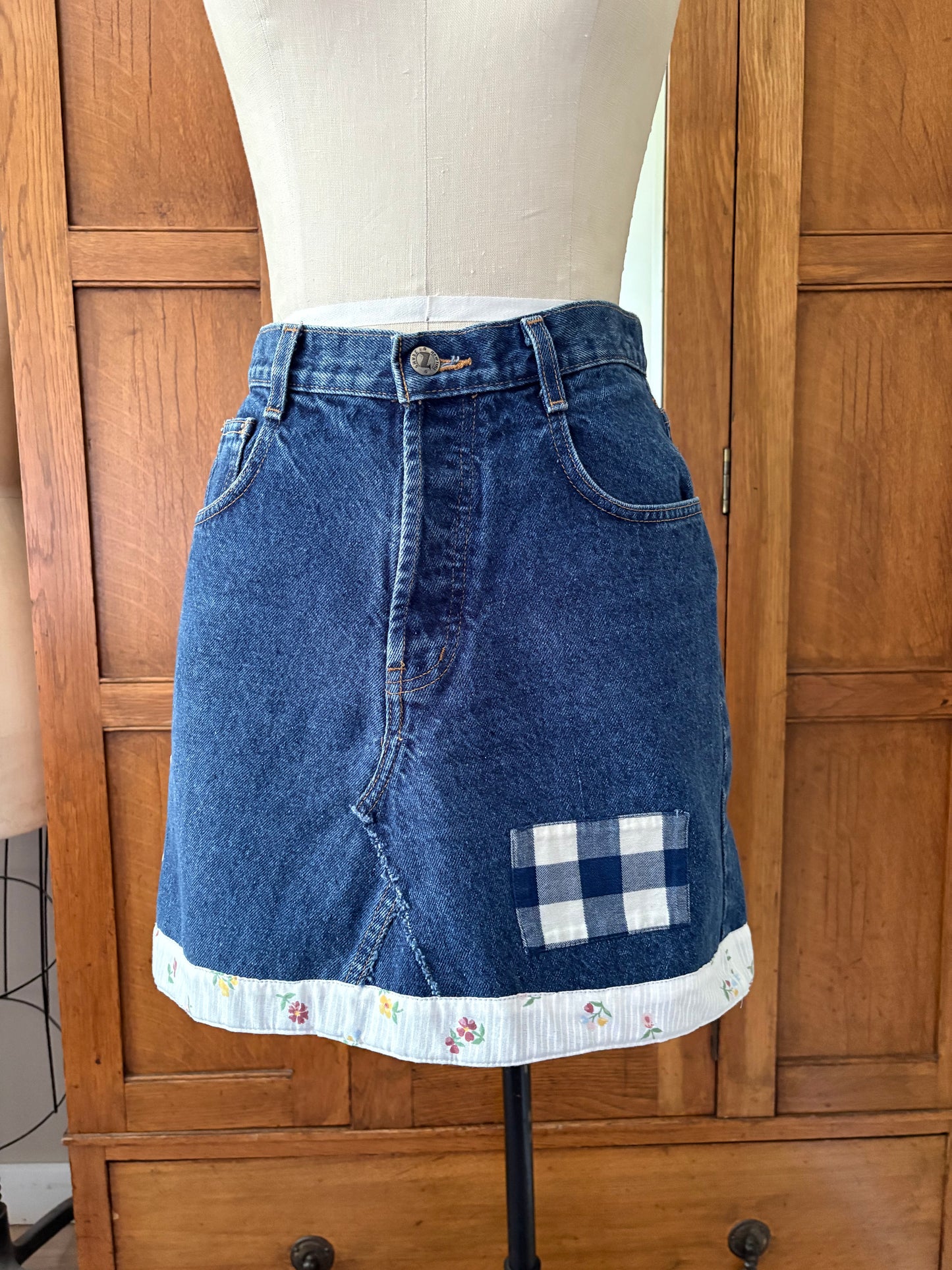 Jupe courte patchwork en denim revalorisée (Small) *Telle quelle