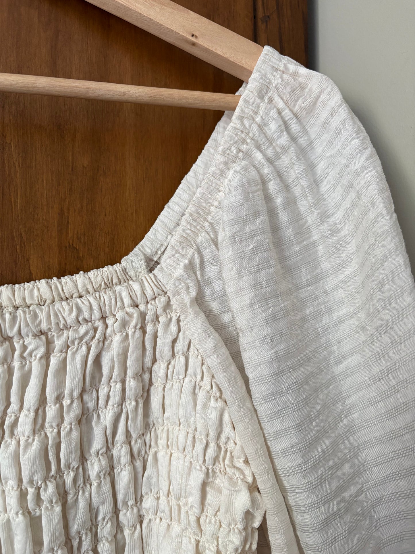 Haut crème manches bouffantes (M/L)